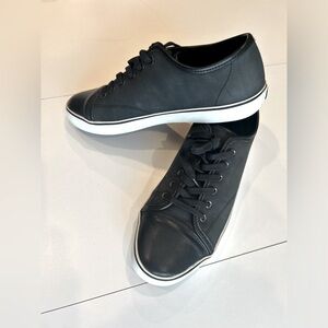 Banana Republic Leather Upper Black & White Sneakers